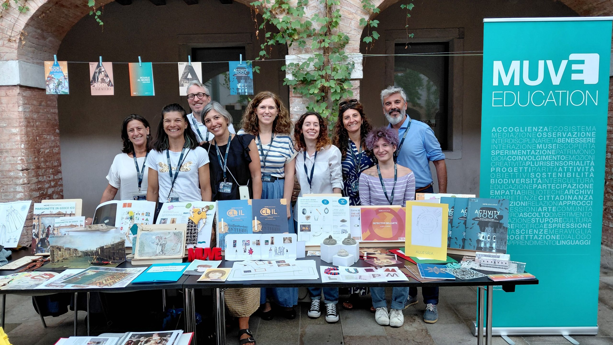 Foto gruppo personale education